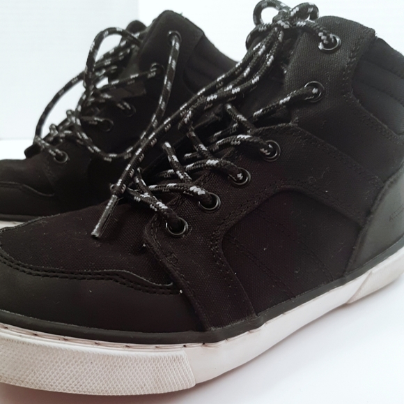Shoes - Picture 3 of 5